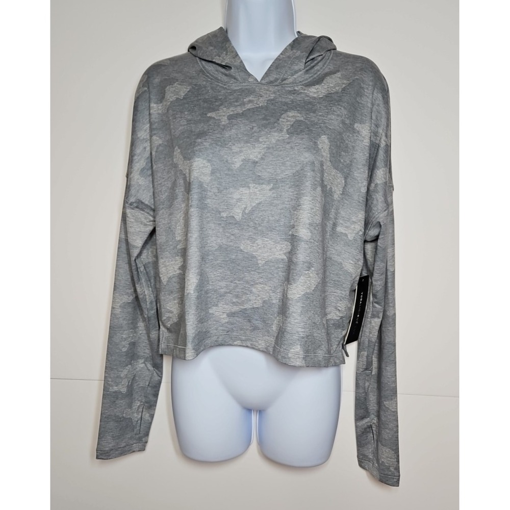 Yogalicious‎ Lux Women's Silver Camo Cropped Hooded Athletic Top Size Medium NWT